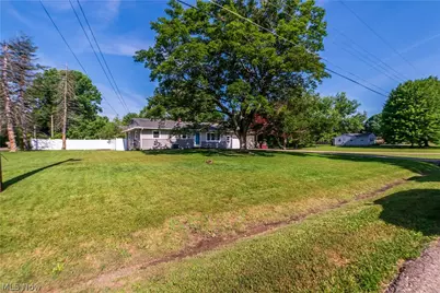 11255 Eleanor Avenue NE, Hartville, OH 44632 - Photo 7