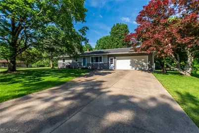11255 Eleanor Avenue NE, Hartville, OH 44632 - Photo 3