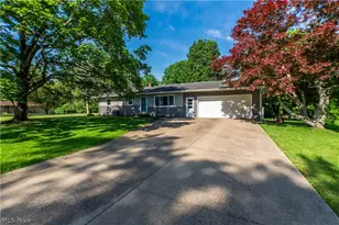11255 Eleanor Ave NE, Hartville, OH 44632 - Photo 3