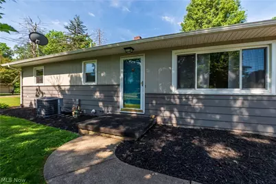 11255 Eleanor Avenue NE, Hartville, OH 44632 - Photo 5