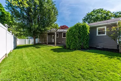 11255 Eleanor Avenue NE, Hartville, OH 44632 - Photo 11