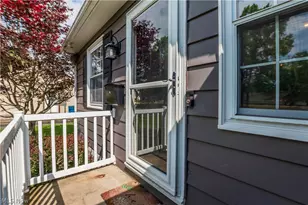 949 Saul Dr, Hubbard, OH 44425 - Photo 7