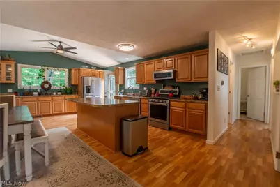 949 Saul Drive, Hubbard, OH 44425 - Photo 19