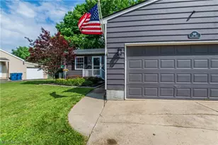 949 Saul Dr, Hubbard, OH 44425 - Photo 5