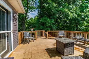 949 Saul Dr, Hubbard, OH 44425 - Photo 9