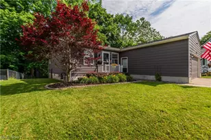 949 Saul Dr, Hubbard, OH 44425 - Photo 3