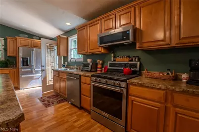 949 Saul Drive, Hubbard, OH 44425 - Photo 21