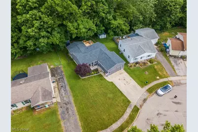 949 Saul Drive, Hubbard, OH 44425 - Photo 39