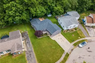 949 Saul Dr, Hubbard, OH 44425 - Photo 39