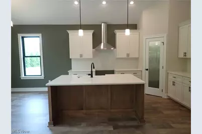 7069 Village Way Drive, Garrettsville, OH 44231 - Photo 5