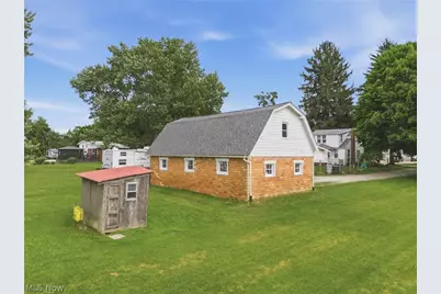2191 Mount Pleasant Street NE, North Canton, OH 44721 - Photo 9