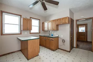 4507 Bridgeview Ave, Newburgh Heights, OH 44105 - Photo 13
