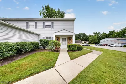 3437 Beaver Trail #D, Aurora, OH 44202 - Photo 3
