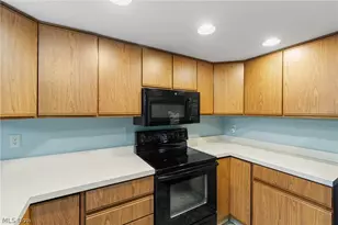 227-E Portage Lakes Dr, Akron, OH 44319 - Photo 13