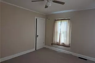 208 W Main St, New Concord, OH 43762 - Photo 9