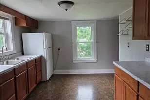 208 W Main St, New Concord, OH 43762 - Photo 5