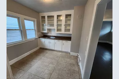 2200 W 104th Street #Upper Unit, Loveland, OH 44102 - Photo 5