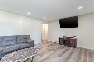 2810 Utica Ave, Lorain, OH 44052 - Photo 5
