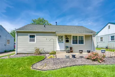 2313 Bollinger Avenue NE, Canton, OH 44705 - Photo 3