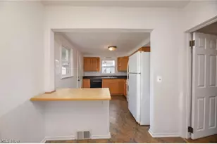 2433 Tuxedo Ave, Parma, OH 44134 - Photo 11