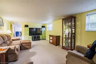 119 Sherwood Dr, Williamstown, WV 26187 - Photo 35