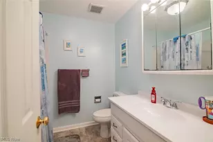 119 Sherwood Dr, Williamstown, WV 26187 - Photo 27