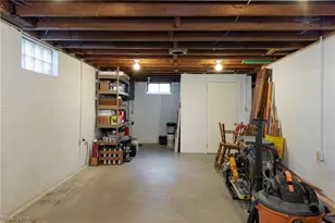 9837 Betty Ln, Elyria, OH 44035 - Photo 23