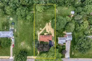 1709 Berna Rd, Green, OH 44312 - Photo 3