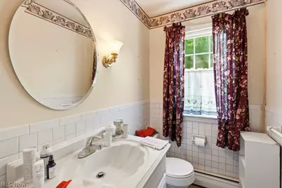 250 E Washington Street, Chagrin Falls, OH 44022 - Photo 23