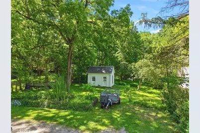 250 E Washington Street, Chagrin Falls, OH 44022 - Photo 3