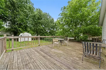 77 29th Street NW, Barberton, OH 44203 - Photo 33
