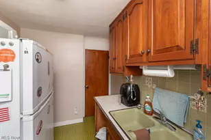 14212 Gramatan Ave, Loveland, OH 44111 - Photo 5
