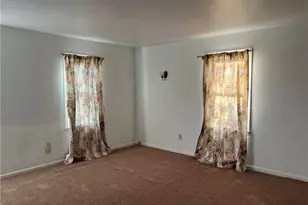 309 S 17th St, Weirton, WV 26062 - Photo 5