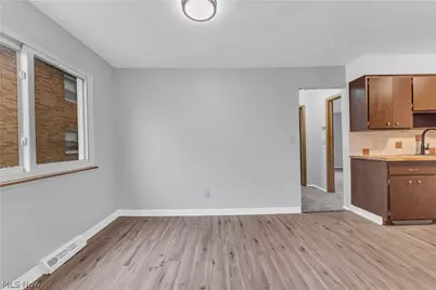 927 E 216th Street, Euclid, OH 44119 - Photo 17
