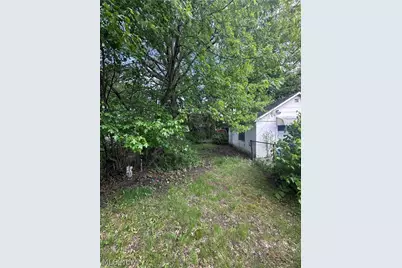 855 Beardsley Street, Akron, OH 44311 - Photo 17