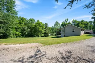 26601 Huckleberry Rd, Coolville, OH 45723 - Photo 19