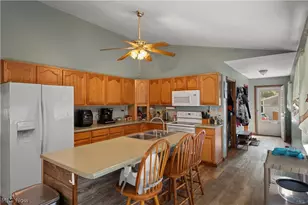 26601 Huckleberry Rd, Coolville, OH 45723 - Photo 7