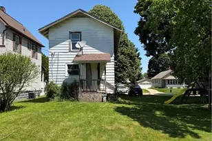 226 2nd St SW, Brewster, OH 44613 - Photo 5