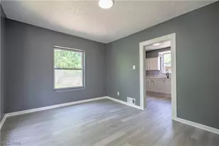 799 Fess Ave, Akron, OH 44307 - Photo 9