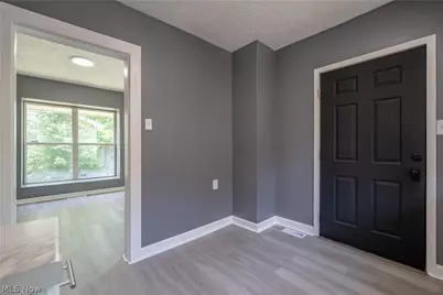 799 Fess Avenue, Akron, OH 44307 - Photo 13