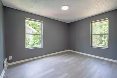 799 Fess Avenue, Akron, OH 44307 - Photo 17