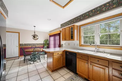 1312 Evelyn Lane, Akron, OH 44306 - Photo 23
