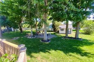 869 Moss Canyon Dr, Amherst, OH 44001 - Photo 3