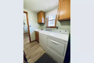 869 Moss Canyon Drive, Amherst, OH 44001 - Photo 17