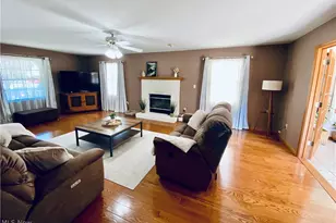 869 Moss Canyon Dr, Amherst, OH 44001 - Photo 7