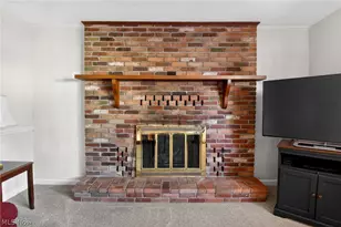 2379 Tanglewood Dr, Salem, OH 44460 - Photo 9