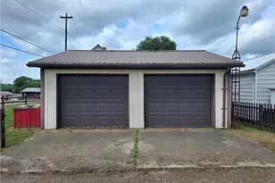 2380 S Lawn Ave, Coshocton, OH 43812 - Photo 11