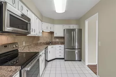 12550 Lake Avenue #308, Oakwood, OH 44107 - Photo 11