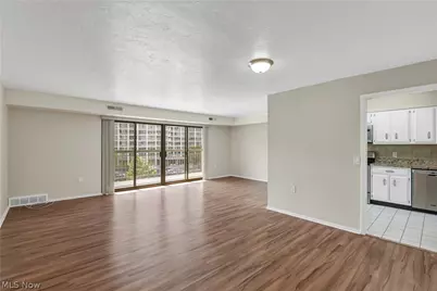 12550 Lake Avenue #308, Oakwood, OH 44107 - Photo 3