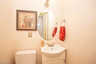 6145 Hollydale Ave NE, Canton, OH 44721 - Photo 19